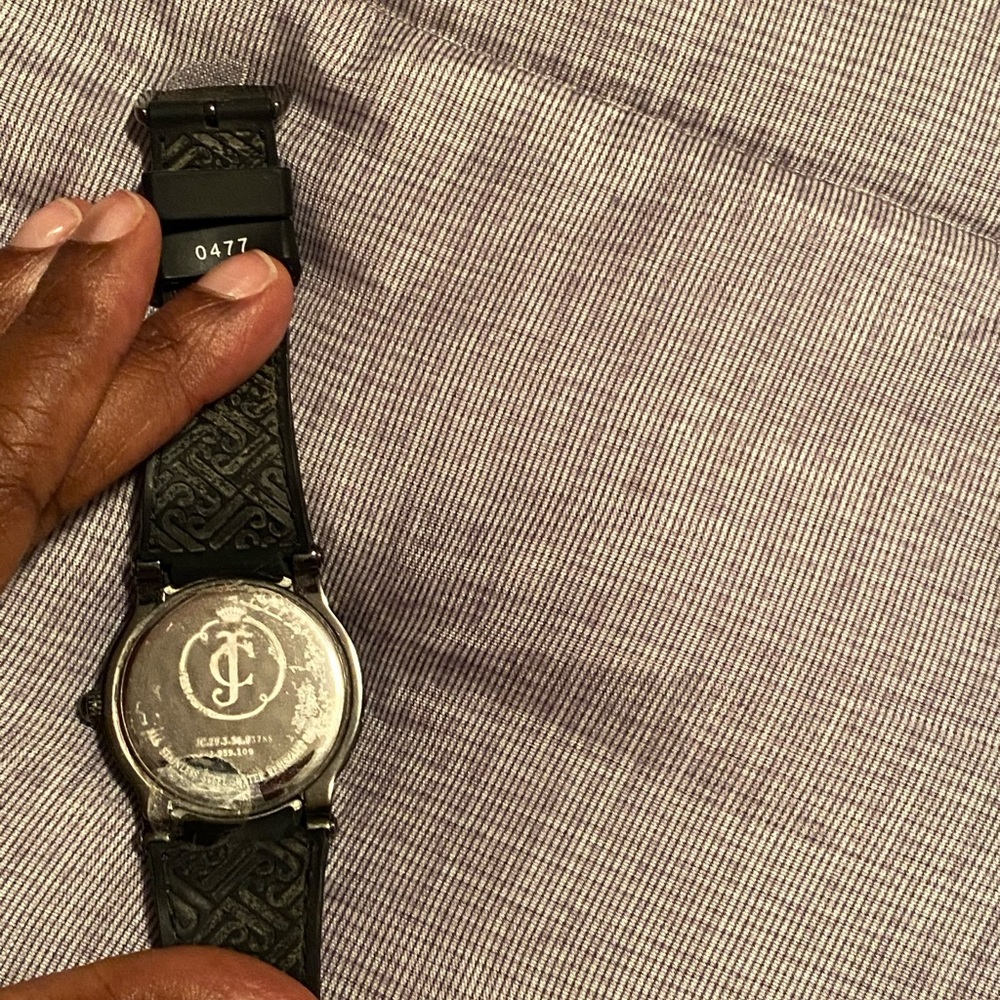 Watch - Picture 3 of 3